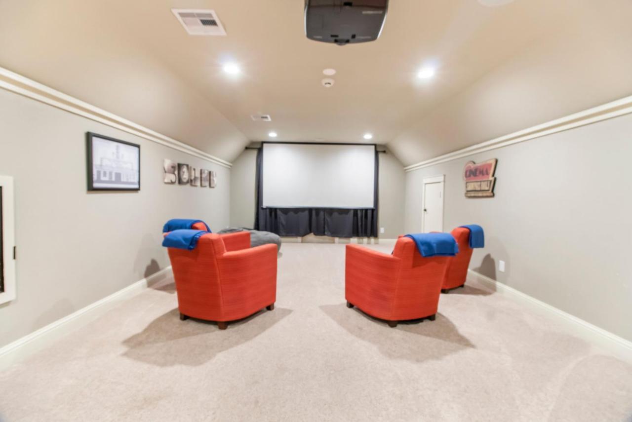Luxury Waterfront Home Family And Pet Friendly Near Surfside Beach 11 Mins ฟรีพอร์ต ภายนอก รูปภาพ