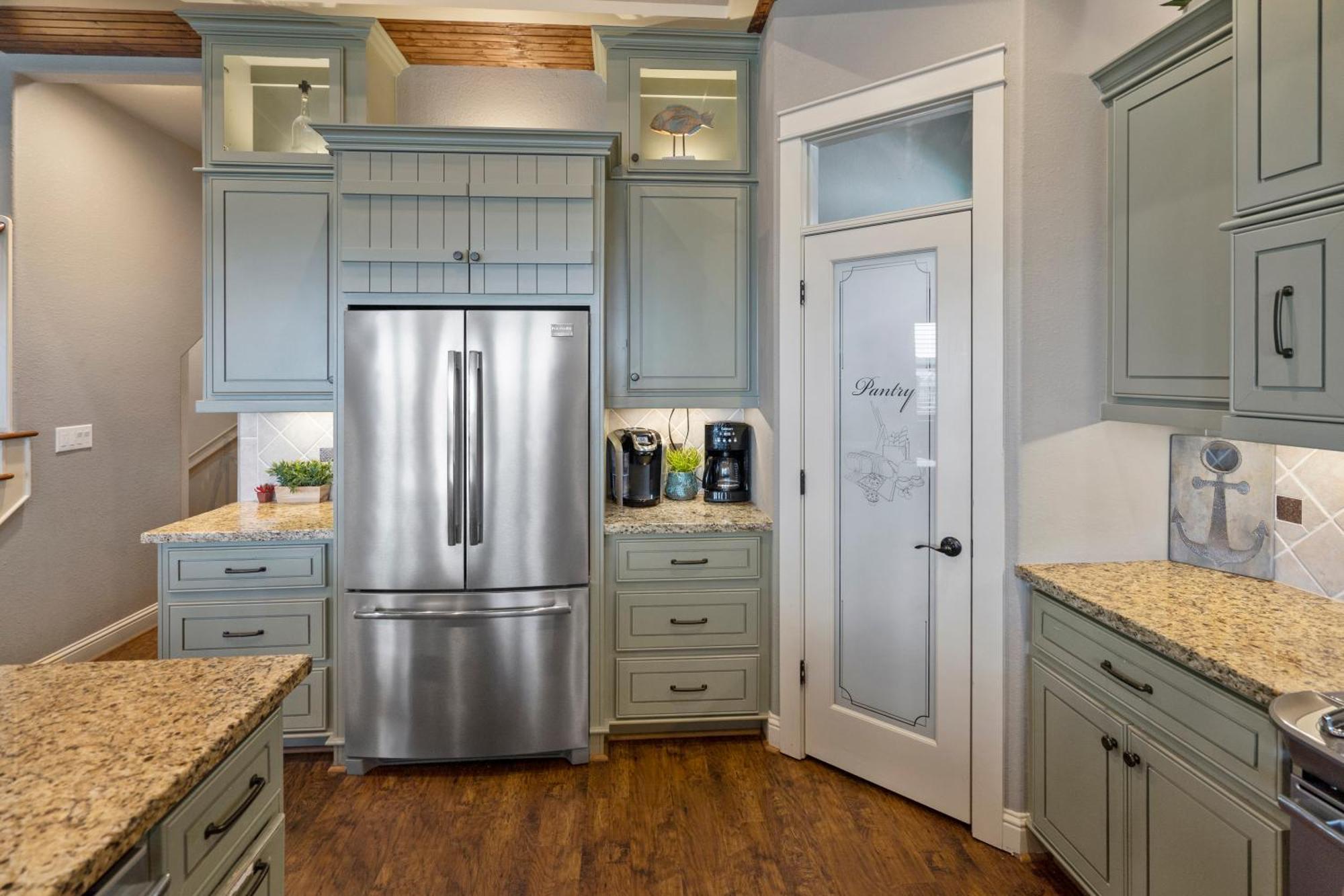 Luxury Waterfront Home Family And Pet Friendly Near Surfside Beach 11 Mins ฟรีพอร์ต ภายนอก รูปภาพ