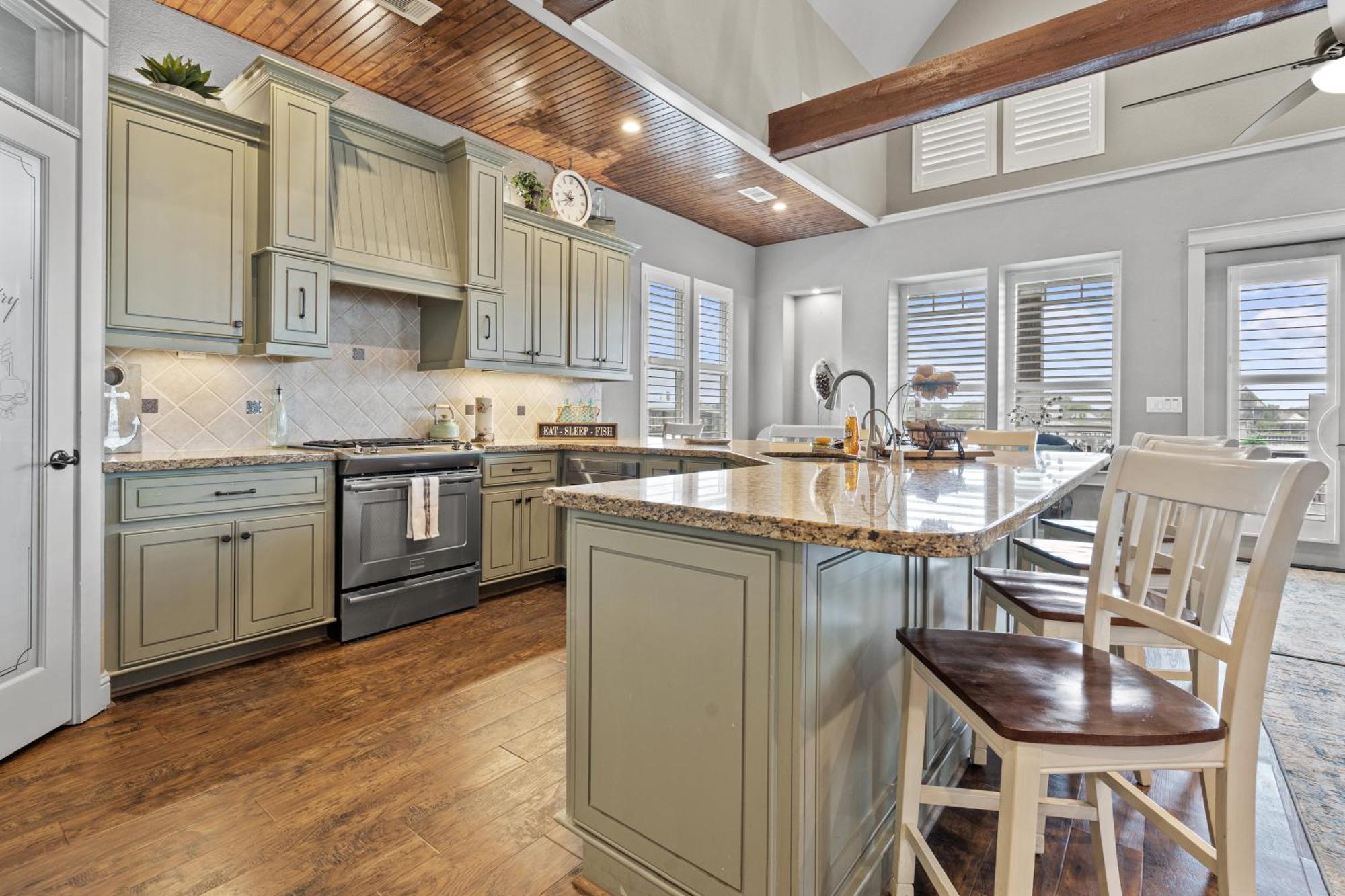 Luxury Waterfront Home Family And Pet Friendly Near Surfside Beach 11 Mins ฟรีพอร์ต ภายนอก รูปภาพ